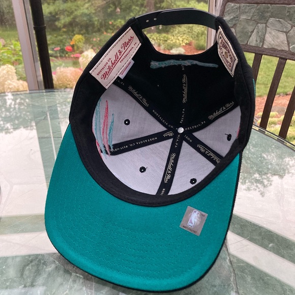 Mitchell & Ness Hardwood Classics San Antonio Spurs Hat - Picture 5 of 6